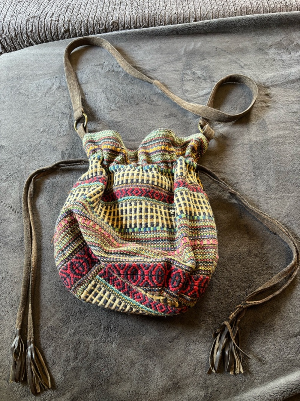 World Market Woven Bucket Bag, Distressed Boho Purse, Crochet Crossbody, Hobo - Picture 3 of 14